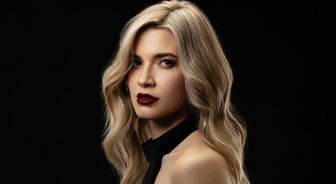 Cum să obții blondul cenușiu-murdar și cum să îl îngrijești corect?