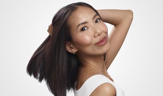 Cum să combateți îmbătrânirea părului - Nioxin Age Defense