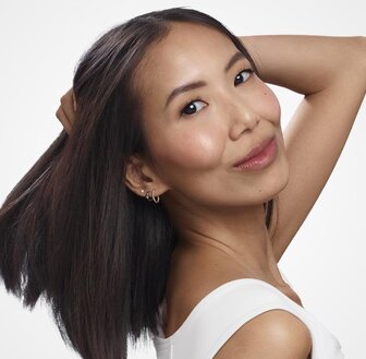 Cum să combateți îmbătrânirea părului - Nioxin Age Defense