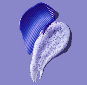 Care este diferența dintre șamponul albastru și șamponul violet?