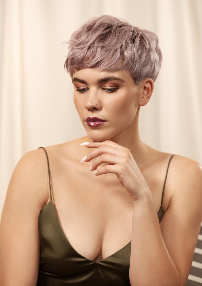 Kr&aacute;tke vlasy strih