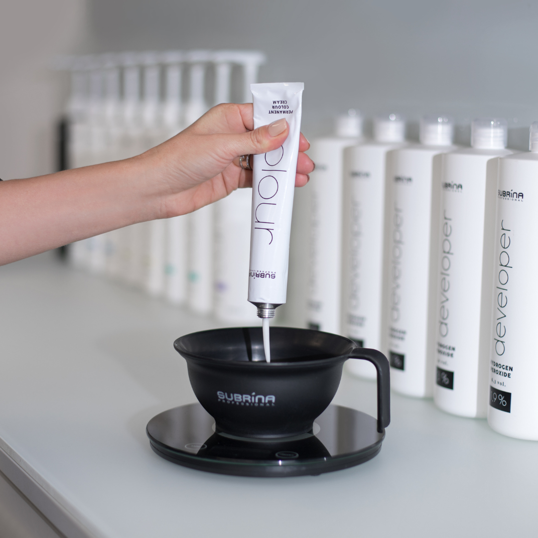 Ak&eacute; pom&ocirc;cky na farbenie vlasov potrebujem