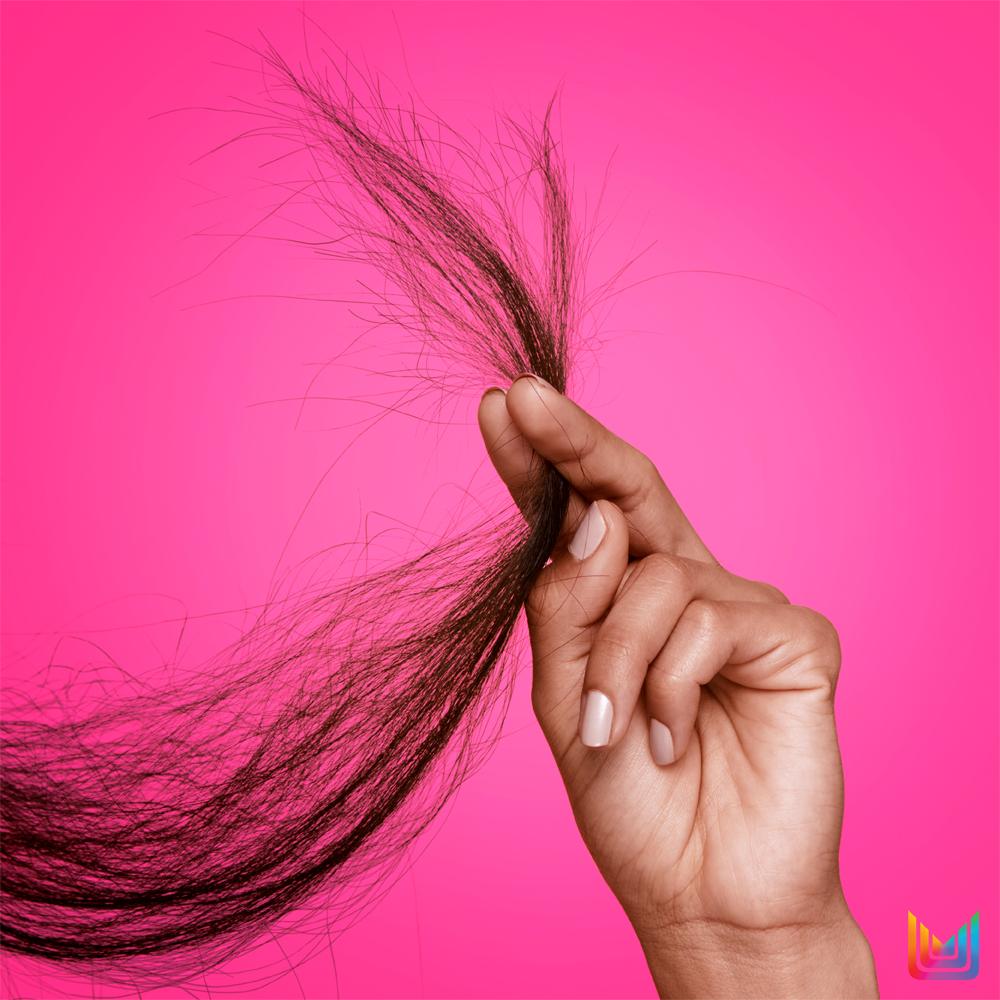 Roz&scaron;tiepen&eacute; končeky vlasov