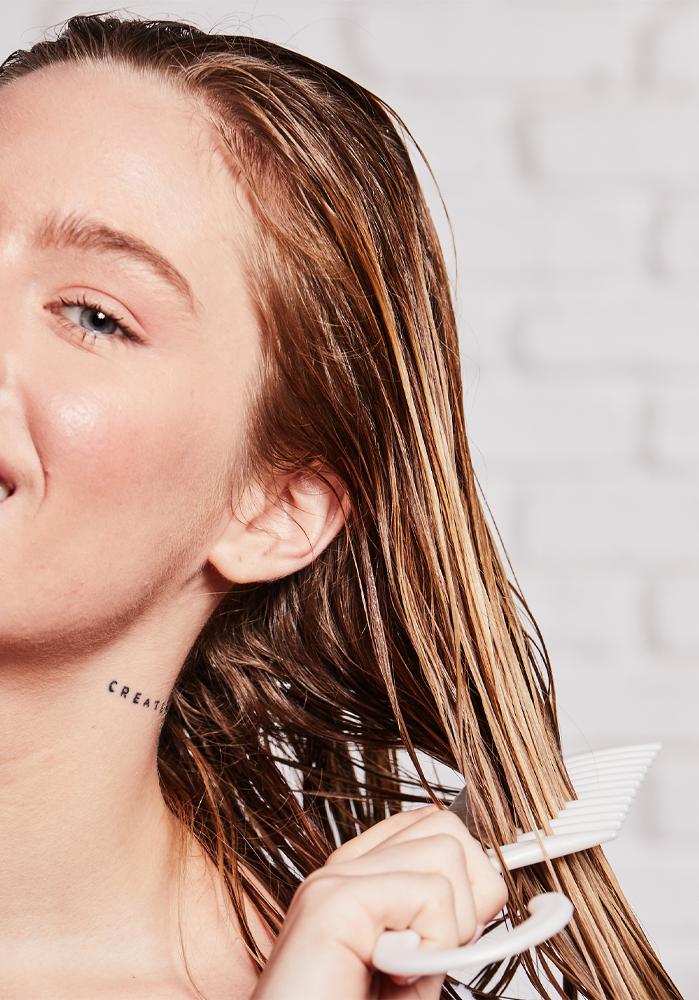 Sprej na rozčes&aacute;vanie vlasov